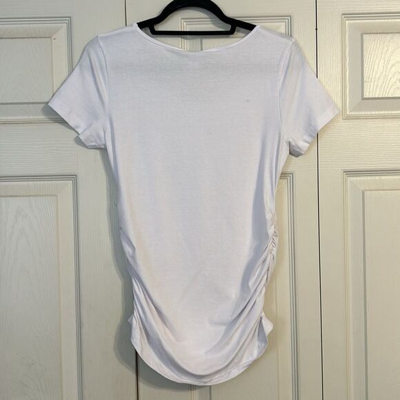 OH MAMMA Size Small White Maternity T-Shirt Crewneck NWT Stretch Postpartum - Picture 6 of 8